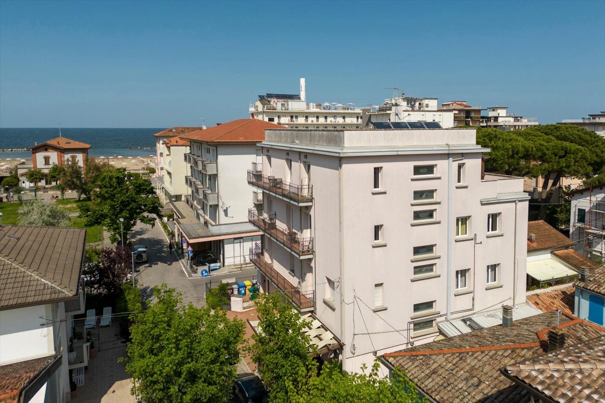 Residence Tre Trilo&Suites Rimini Exteriör bild