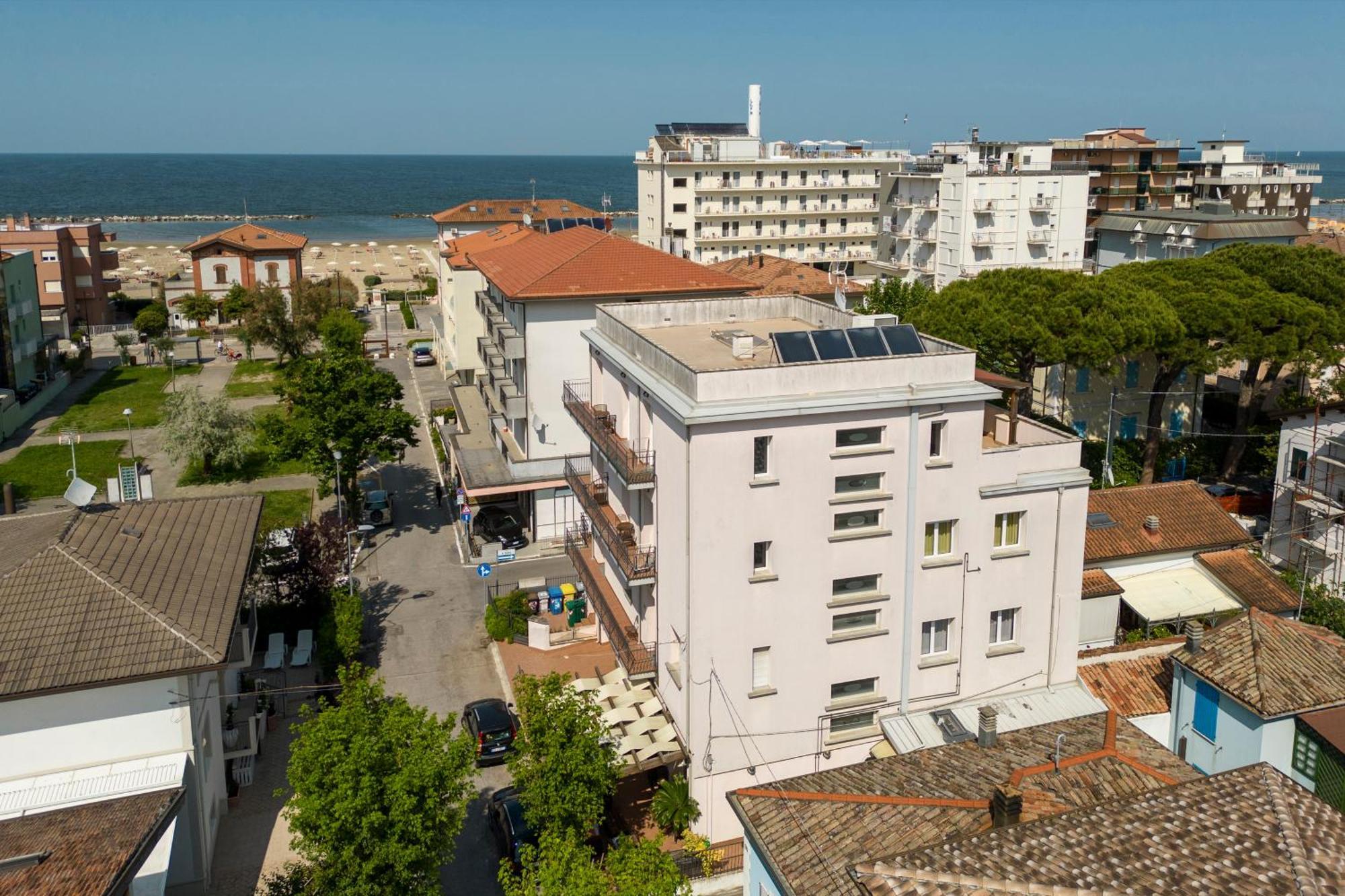 Residence Tre Trilo&Suites Rimini Exteriör bild