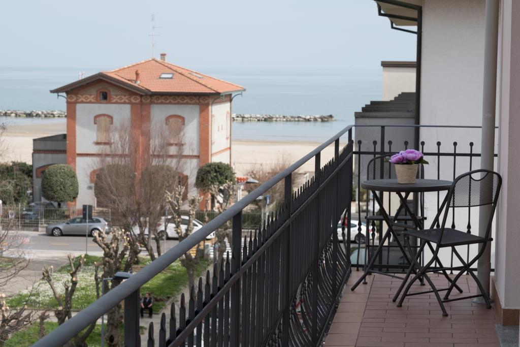 Residence Tre Trilo&Suites Rimini Exteriör bild