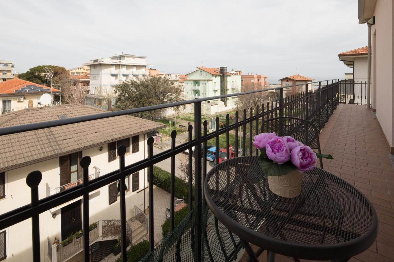 Residence Tre Trilo&Suites Rimini Exteriör bild