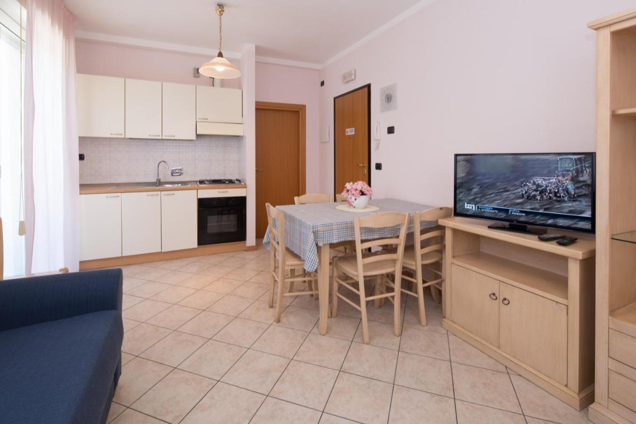 Residence Tre Trilo&Suites Rimini Exteriör bild
