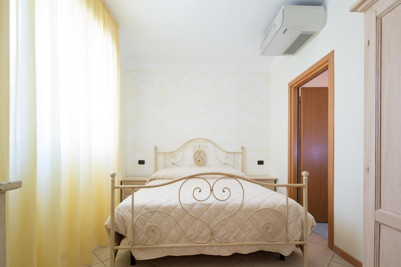 Residence Tre Trilo&Suites Rimini Exteriör bild