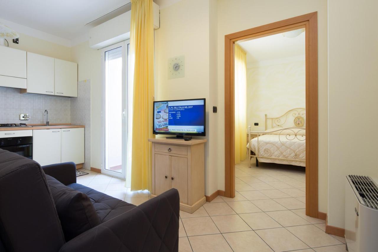 Residence Tre Trilo&Suites Rimini Exteriör bild