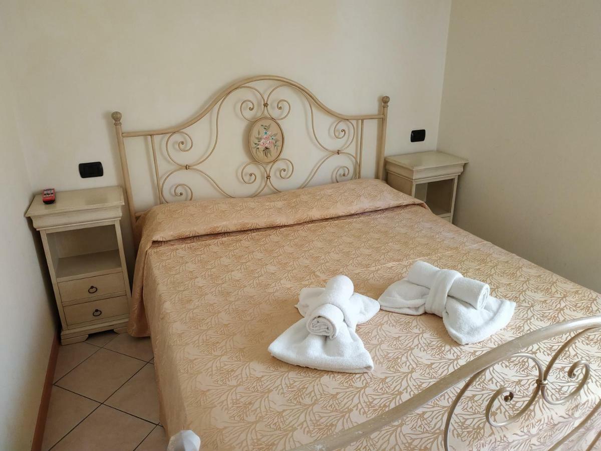 Residence Tre Trilo&Suites Rimini Exteriör bild